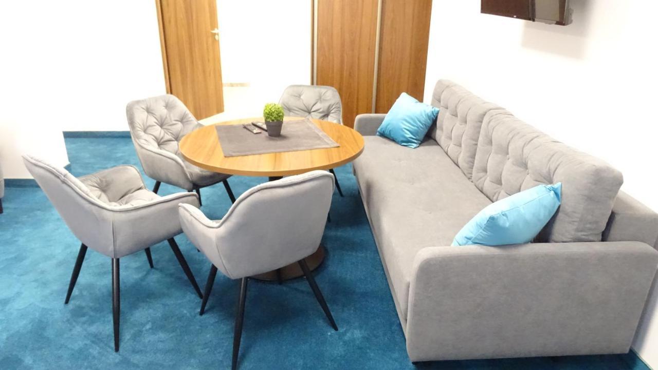 Celestynka Apartment *
